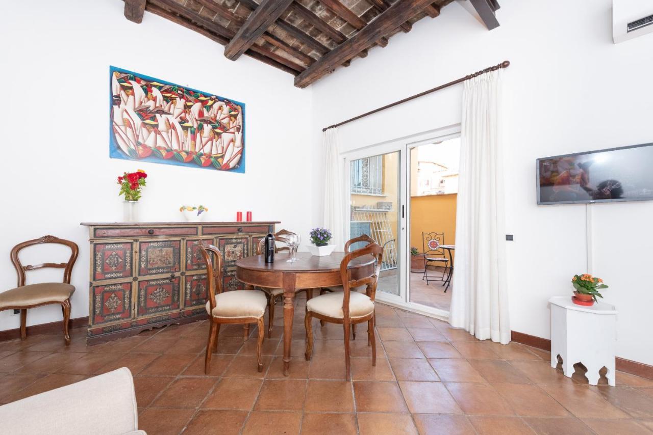 Stunning Campo De Fiori Apartment With Terrace Roma Dış mekan fotoğraf